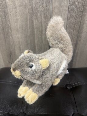 Vintage Incredible Petables Grey Squirrel Realistic Plush Stuffed Toy Animal